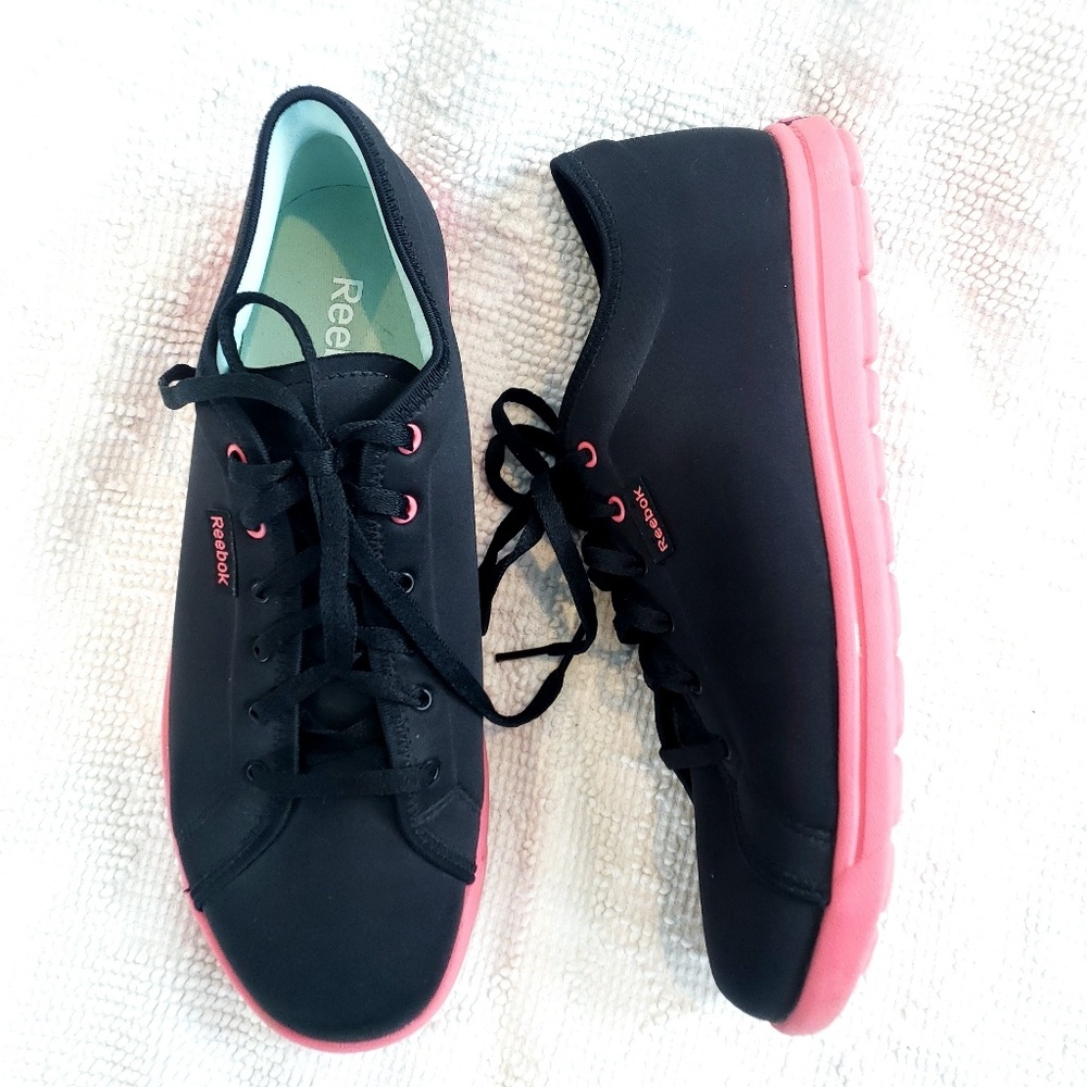 《Reebok 》 Black and Pink Sneakers